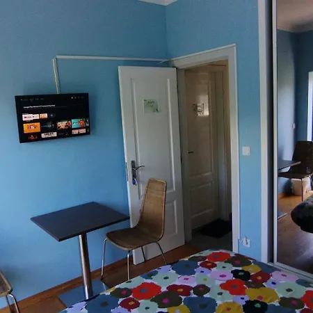 Проживание в семье Private 2